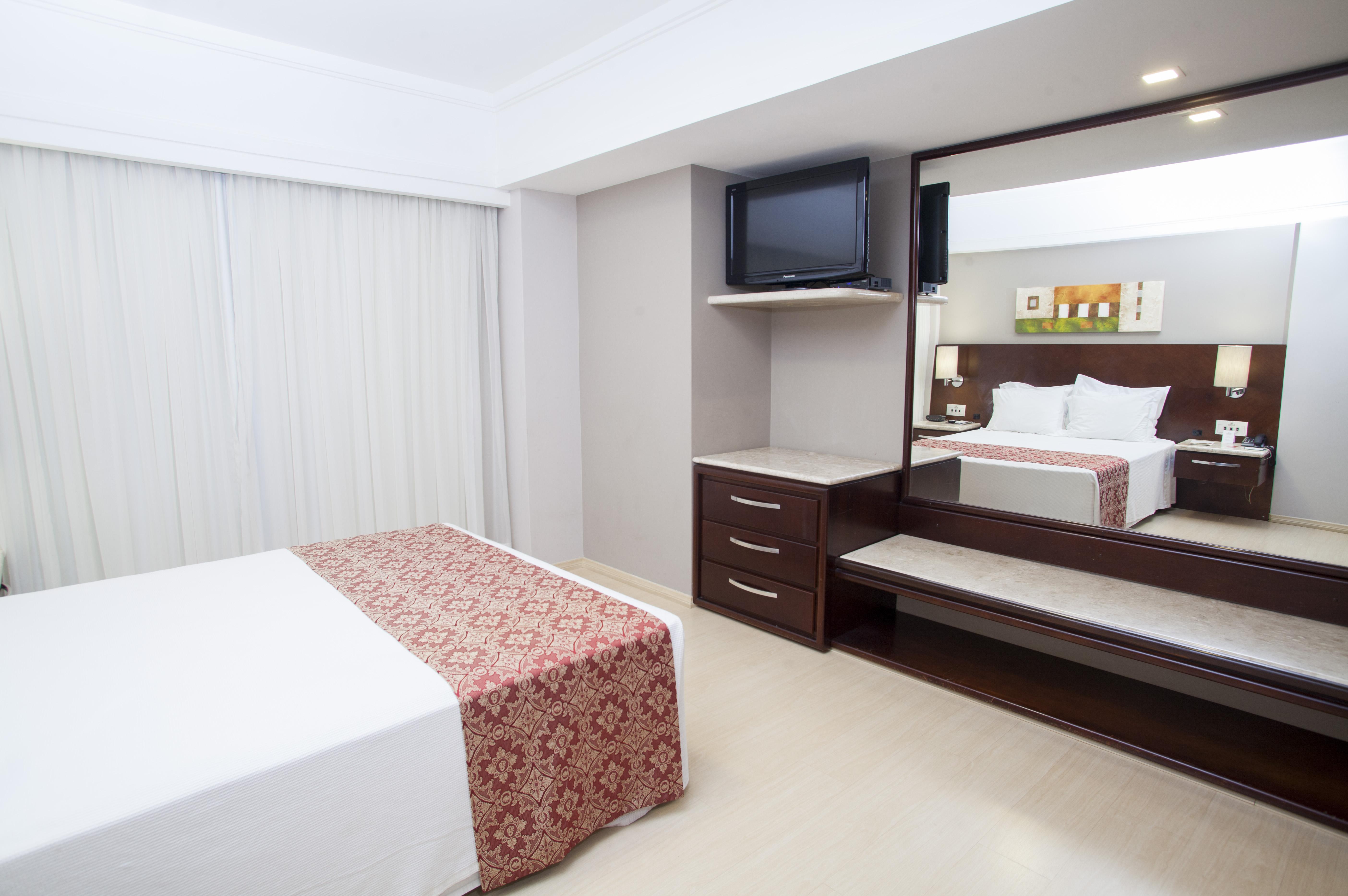 Bourbon Londrina Business Hotel Экстерьер фото